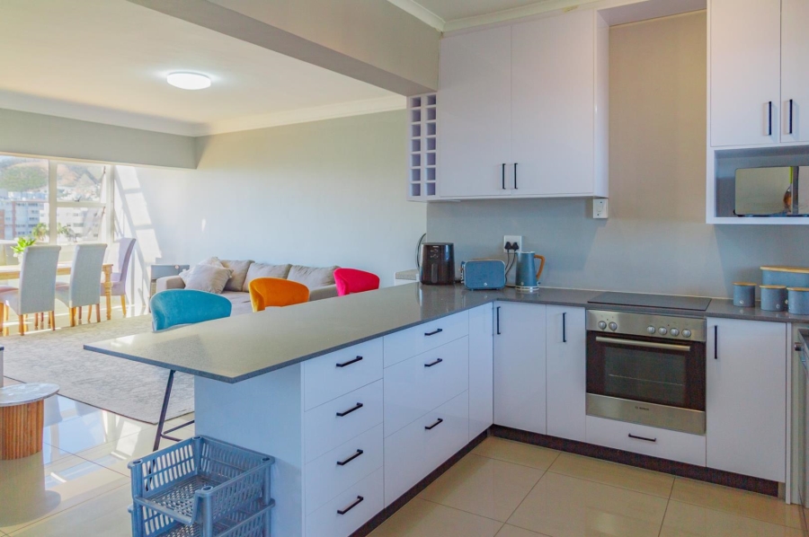 To Let 3 Bedroom Property for Rent in Sea Point Western Cape